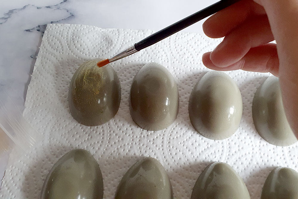 wax eggs have fully set