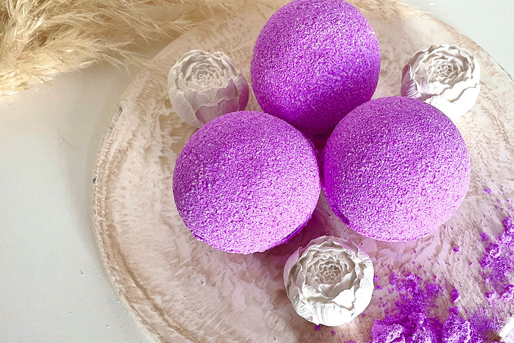 How to Make Pear Scented Bath Bombs