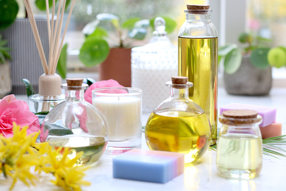 Top 10 Most Popular Fragrances for Spring 🌺 Craftovator Ltd