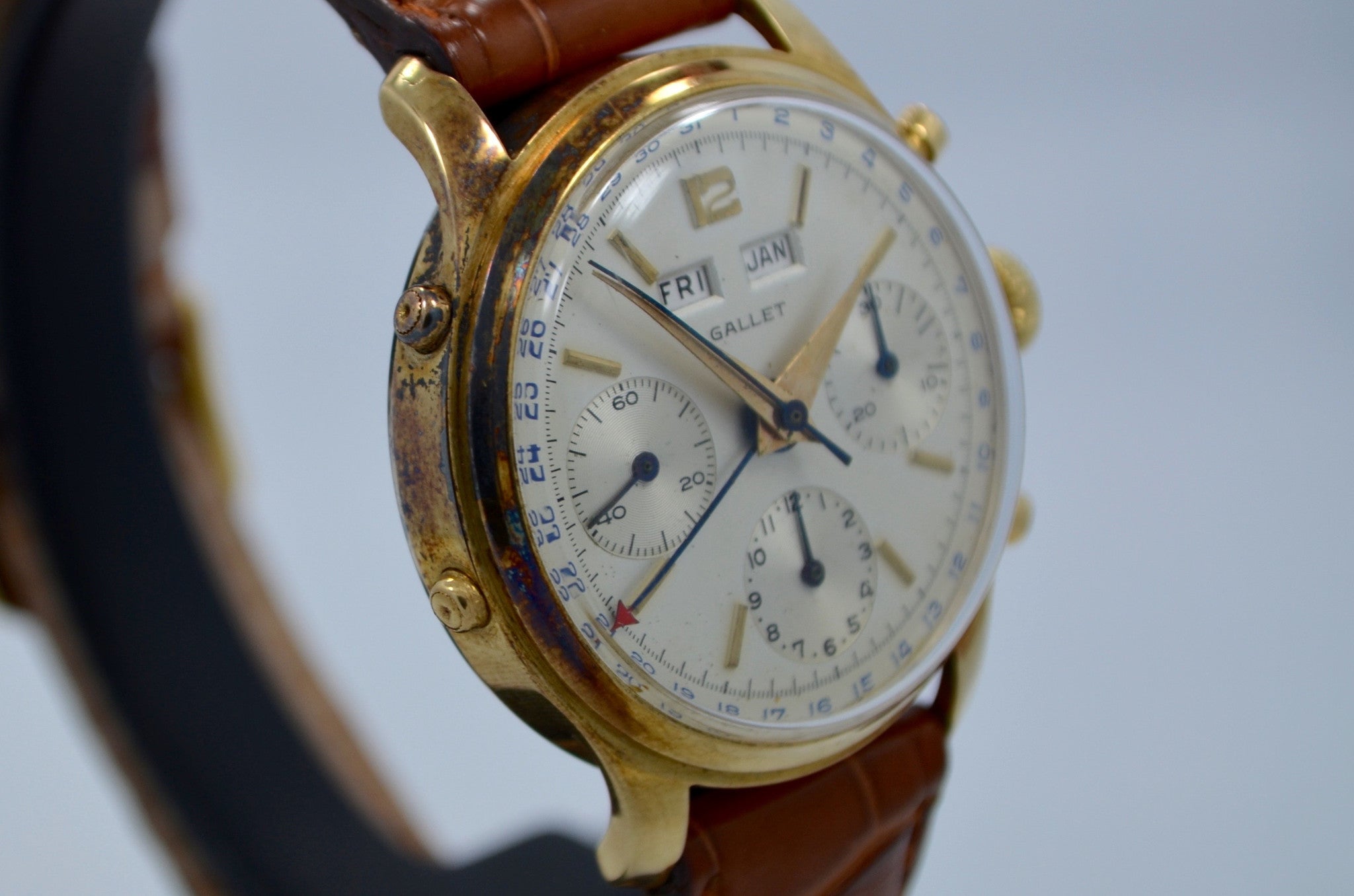 Vintage Gallet Solid 14K Yellow Gold Chronograph Triple Date Valjoux 7