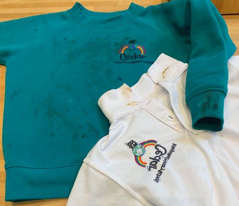 How well does Miniml laundry liquid clean school jumpers and polos