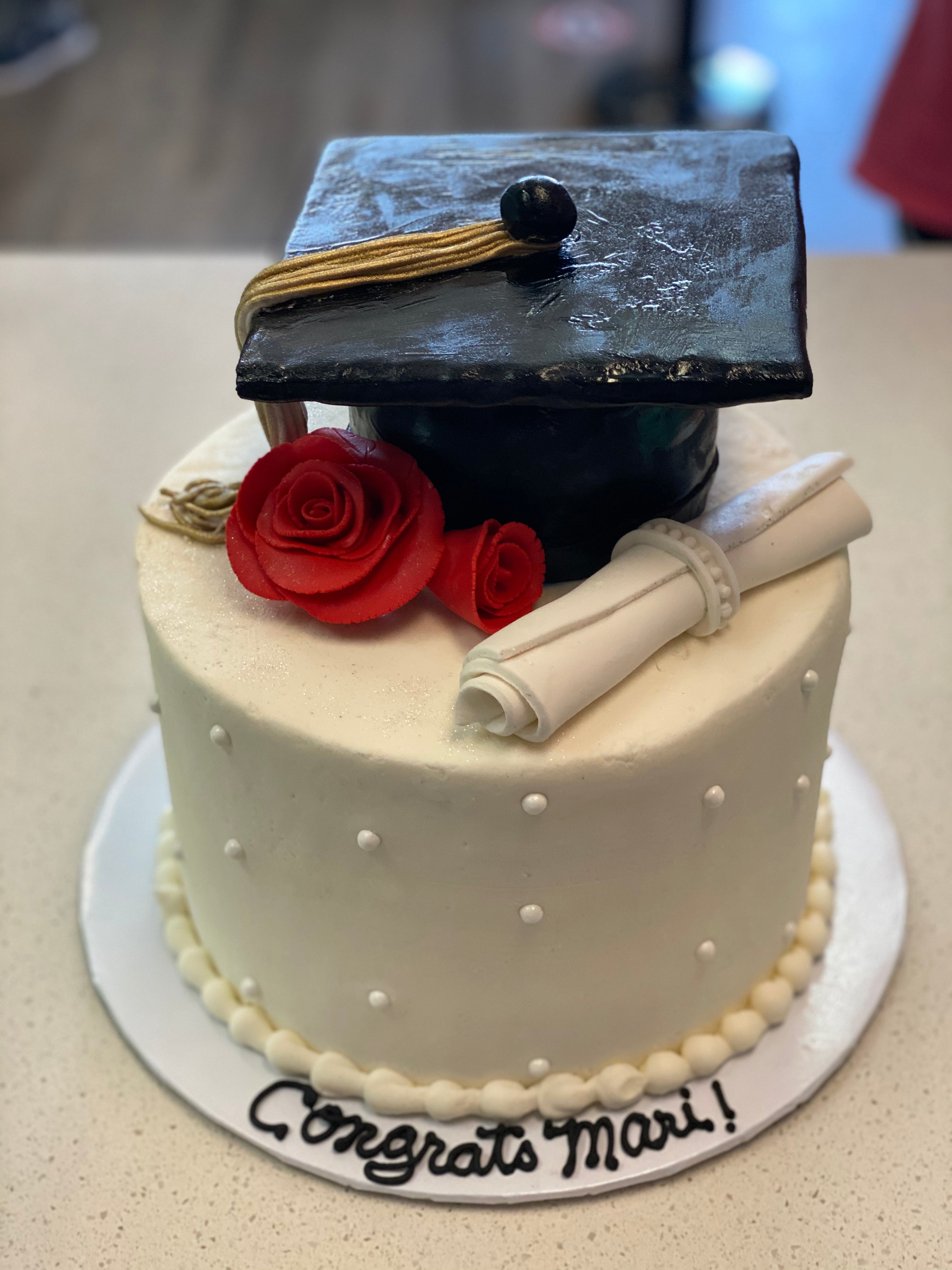 45 Elegant Graduation Cake Ideas Perfect For A Crowd | Graduation party cake,  Graduation cake designs, Graduation party desserts