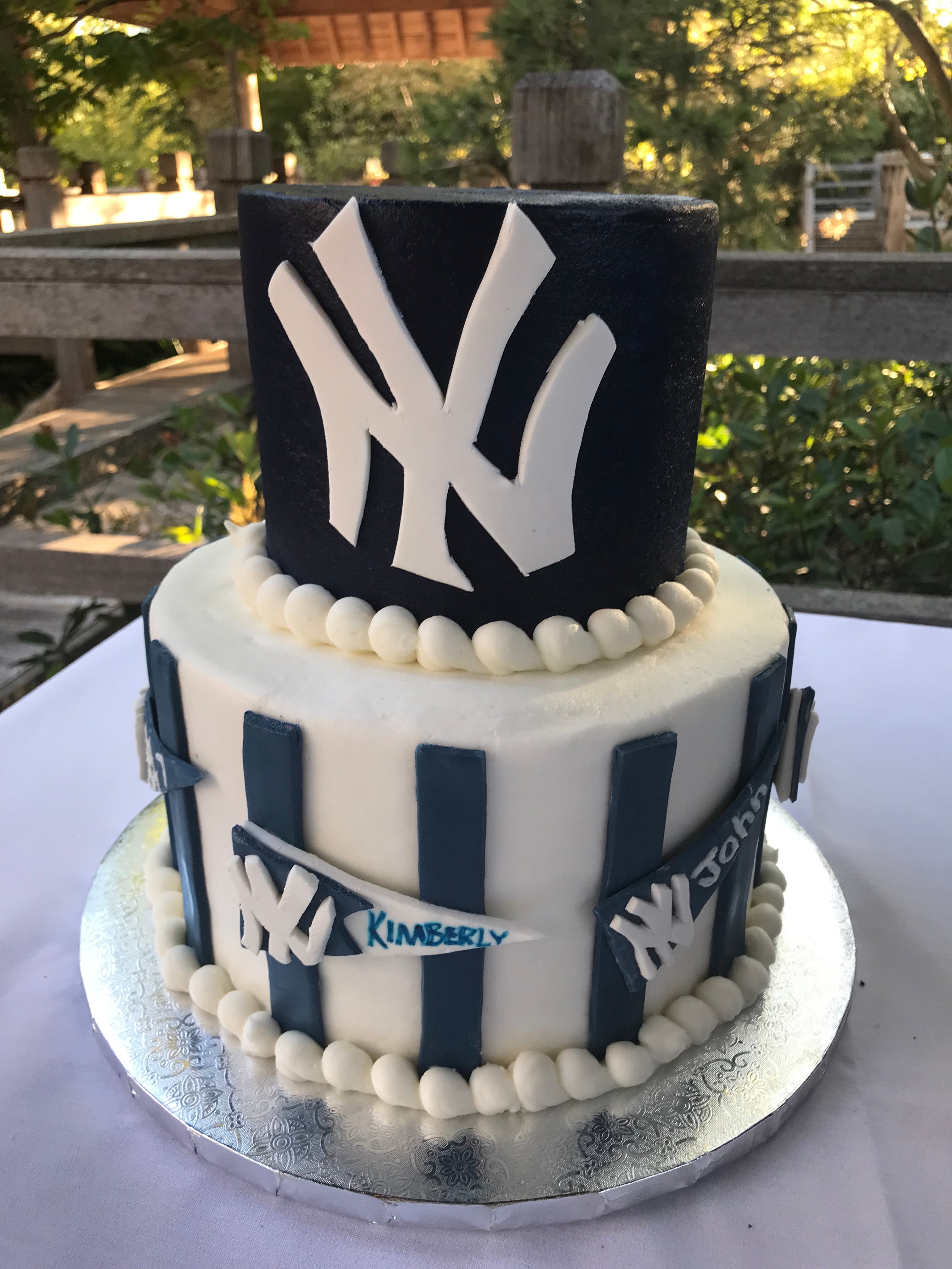 Baseball-Themed Groom's Cake with Yankees Logo