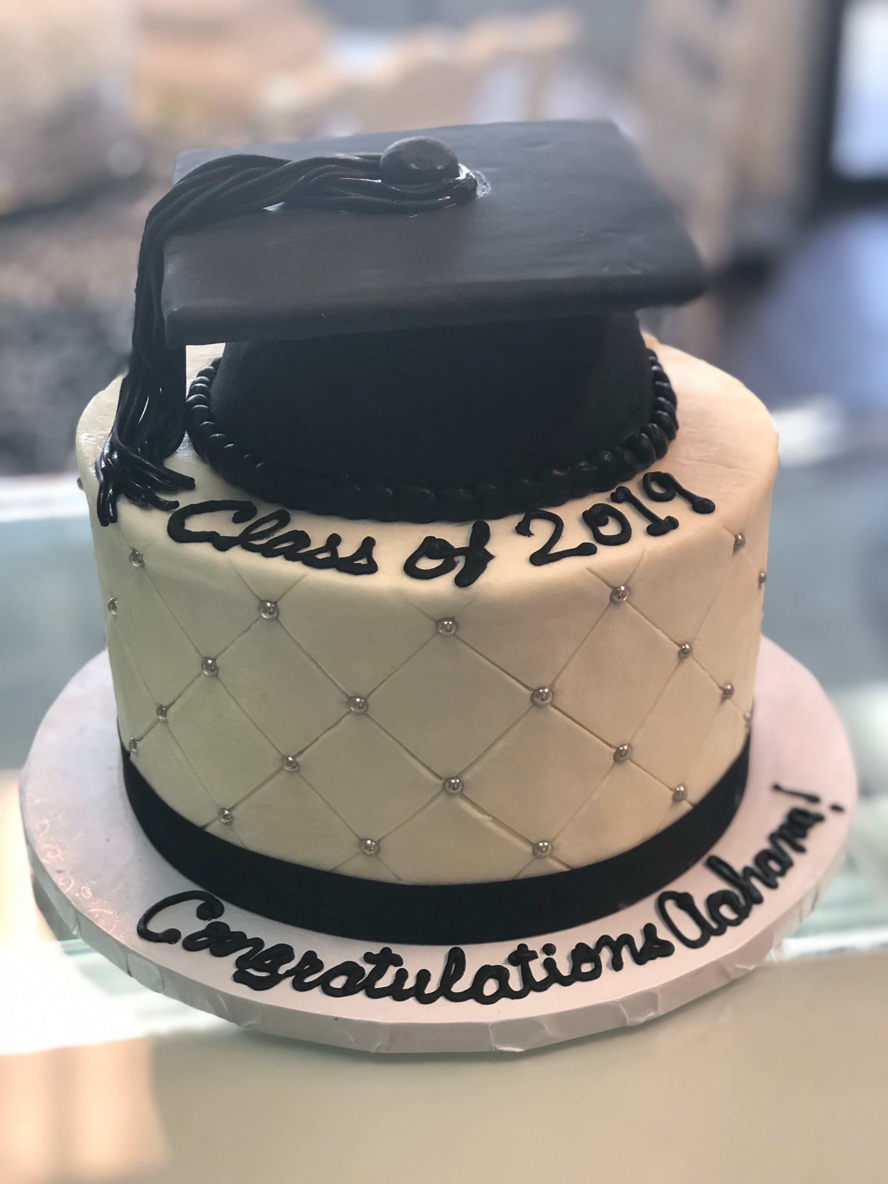 Graduation Cake | Scrumptions