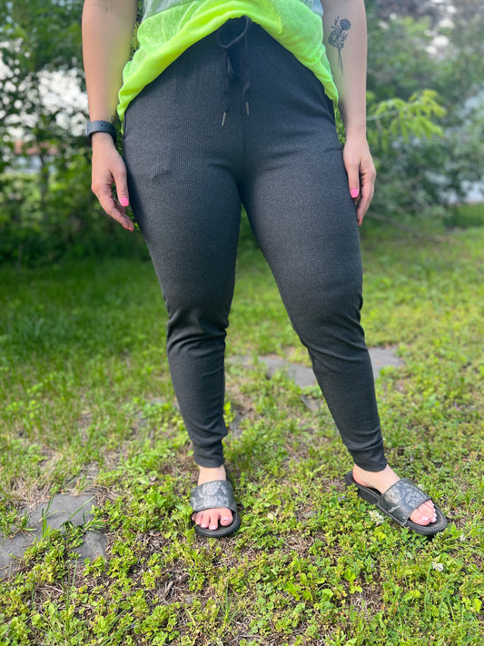 YOURS Plus Size Charcoal Grey Ribbed Leggings