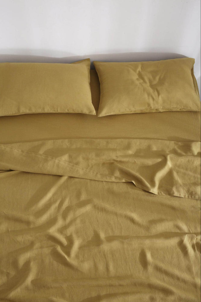 Hemp bedding in flax colour