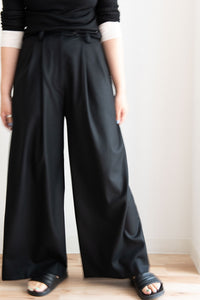 SATORU SASAKI / TWO-TUCKED WIDE PANTS – Auba Jaconelli