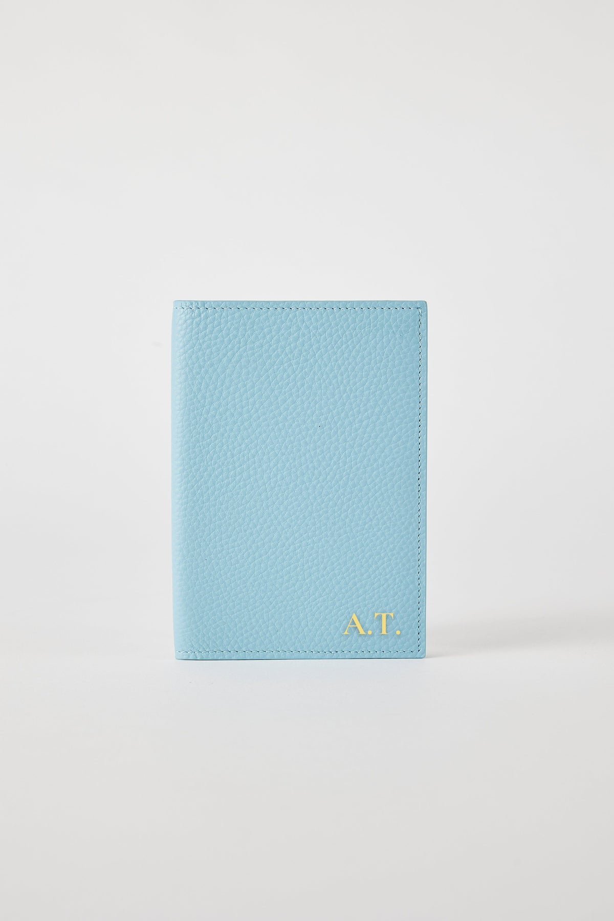 Monogram leather passport holder tan grain – TOTEME