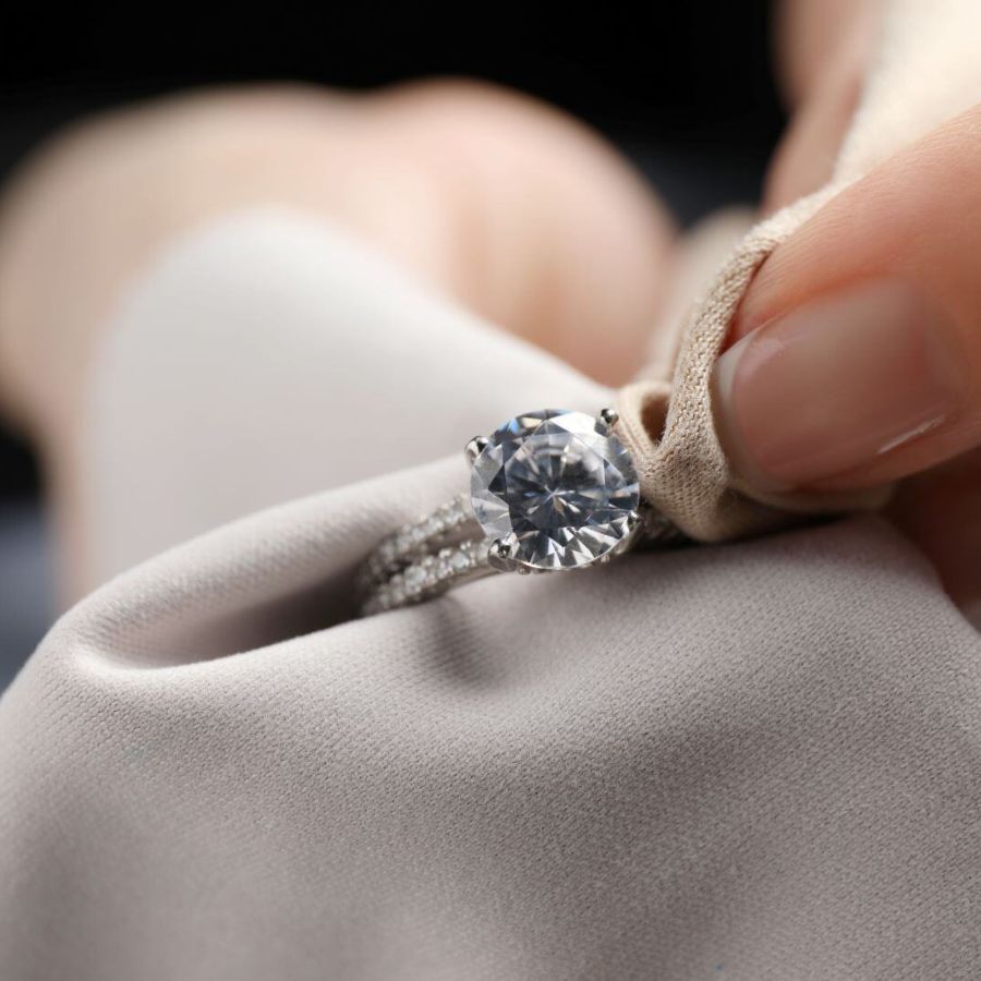 How to clean a white gold diamond ring. Learn the best methods to maintain the shine and preserve the rhodium coating