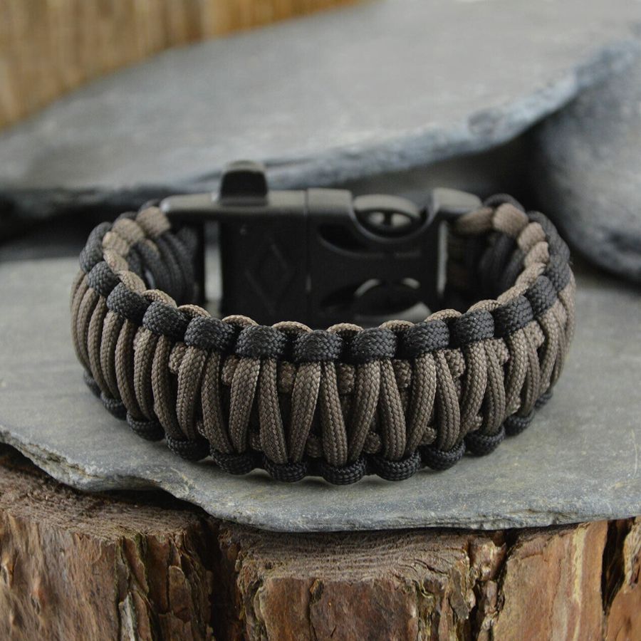 King Cobra paracord bracelet design by Samrila