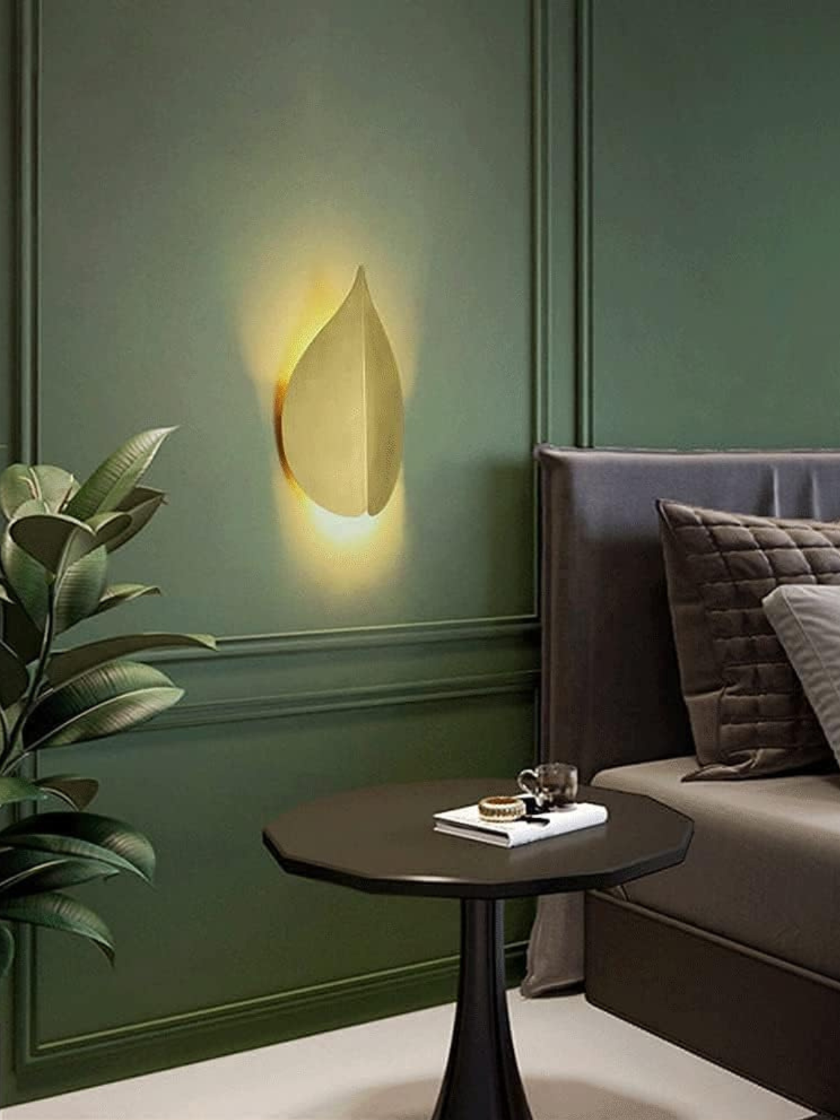 LED Wall Lamp Personality Leaf Design Wall Sconce Postmodern Dimmable Copper Wall Lights Golden Wall Lighting for Bedroom Living Room Corridor