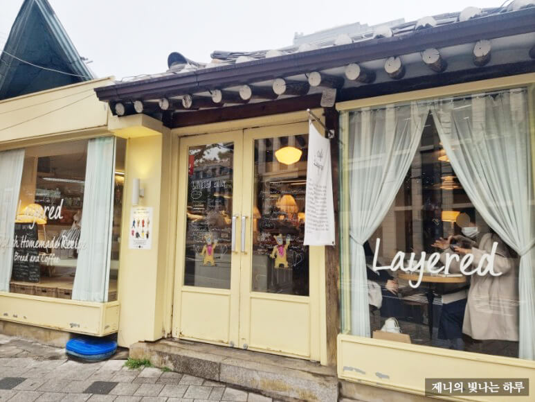 cafe layered bukchon seoul anguk scone bakery