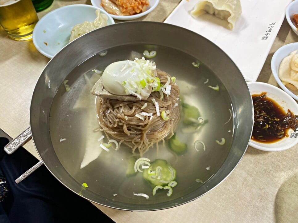 pyongyang myeonok cold noodles restaurant dongdaemun seoul