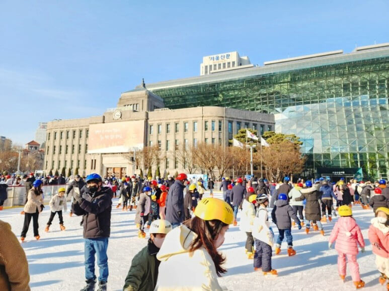 seoul cityhall skating rink korea