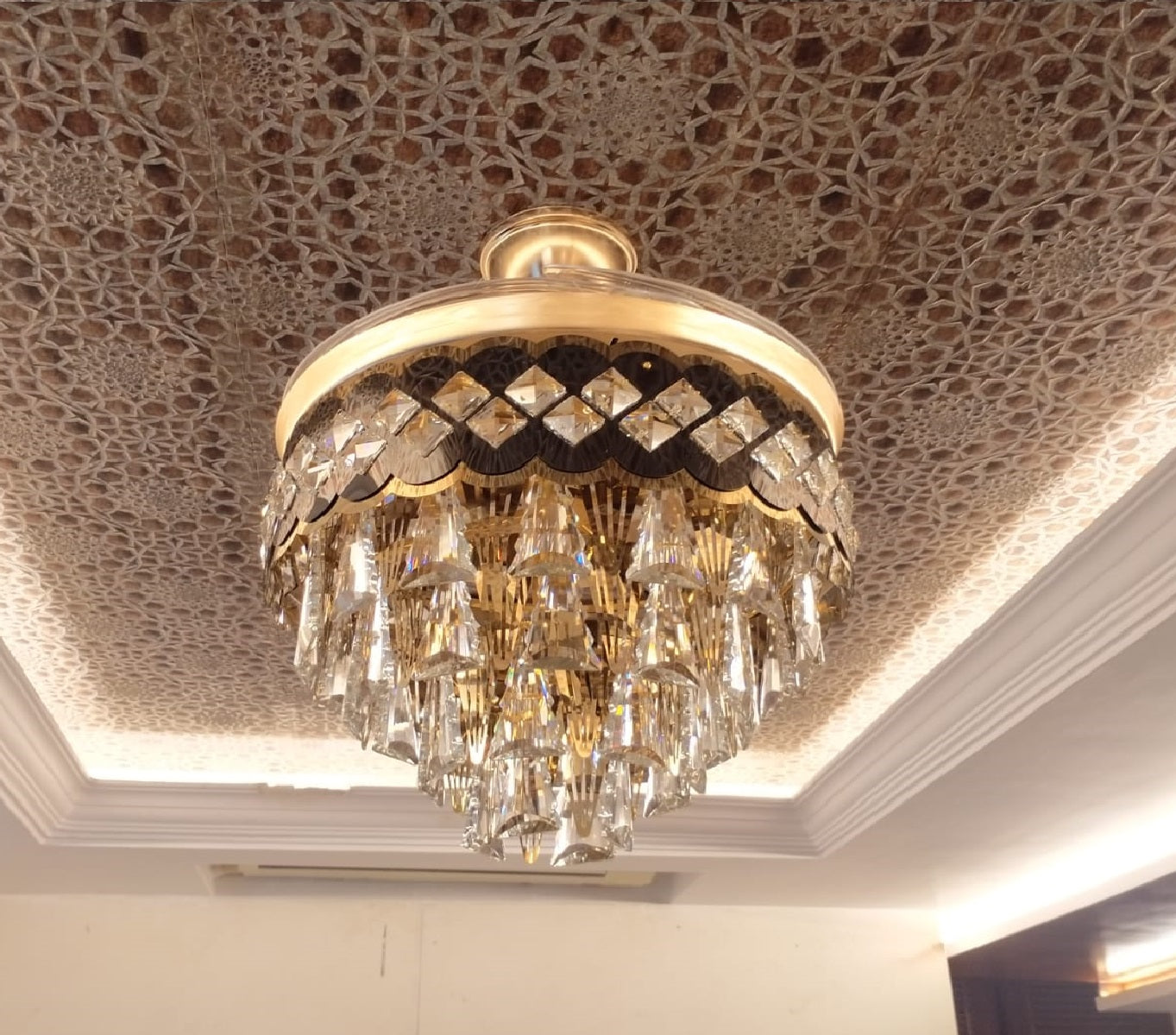 Luxury 42’’ Retractable Crystal Silent 3 Light Change LED Chandelier with Remote Invisible Blade Golden Crystal CF-622