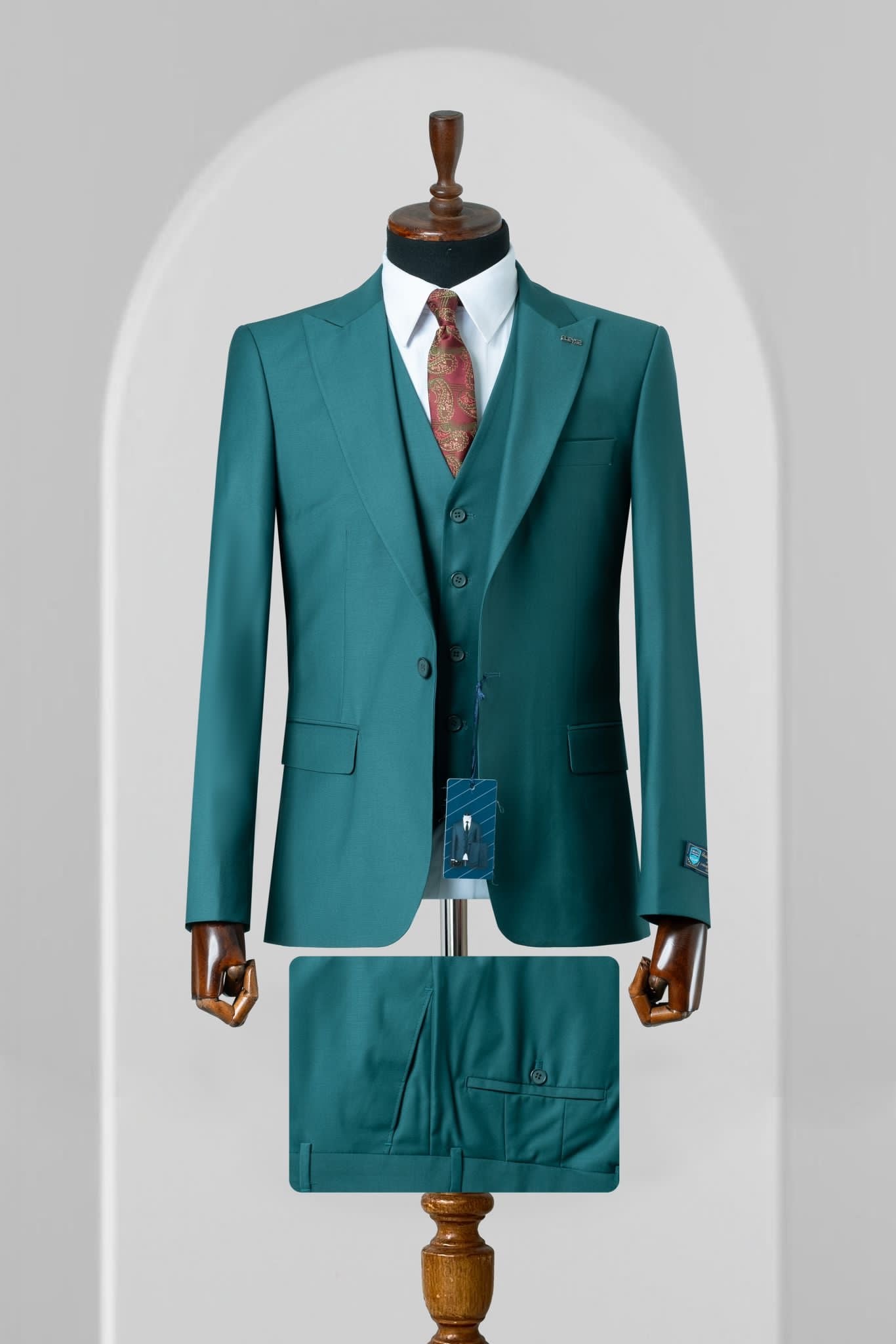Turkish 3-Piece Suit Wholesale: Authentic 3-Piece Elegance for Discerning Retailers - 6 Suit Pack (Model: AA_Tur_4_264)