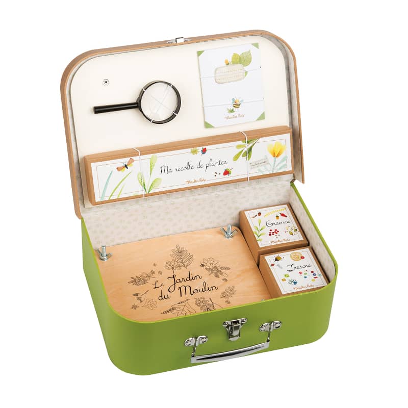 <h5>Description</h5>
<p>In the wide range of Moulin Roty’s garden collection, the young botanist&#39;s suitcase comes with all necessary tools to observe nature and dry pretty flowers to keep.<br>This recreational activity toy includes: a magnifying glass, a wooden flower press, a notebook and three attractive illustrated boxes to keep those extra special treasures.<br>  ##### Specifications</p>
<p><strong>Color</strong>: Multicolored<br><strong>Recommended Age</strong>: 6+<br><strong>Material</strong>: Plywood, cardboard, paper, steel, plastics PS-PP<br><strong>Size (inches)</strong>: L: 12 x W: 8,5 x H: 3,5<br><strong>Weight (lbs)</strong>: 2,43</p>
