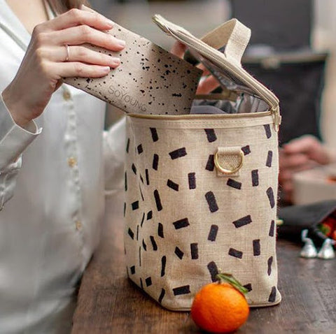 Use an Insulated Lunch Bag to Keep Meals Safe