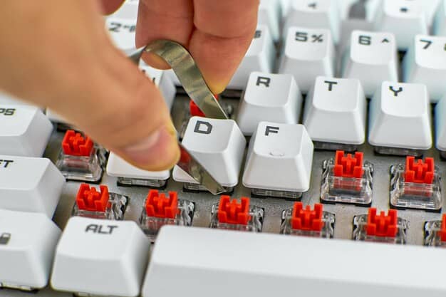 Nettoyage d'un clavier mécanique en enlevant les touches