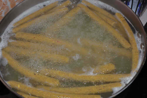 Boil-the-paste-sausages
