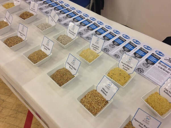 Haiths Budgie Mixes at the Budgie Show