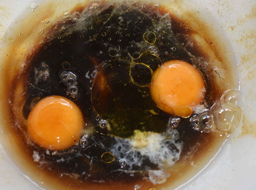 Liquids-added-to-eggs