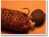Hookbait attached to mesh tube