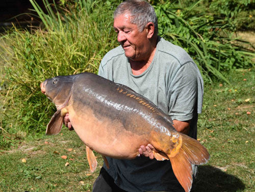 This-chunky-mirror-came-to-just-such-an-approach-last-September-at-The-Secret-Garden