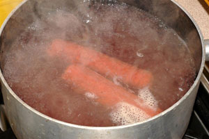 boil-the-sausages-for-4-minutes