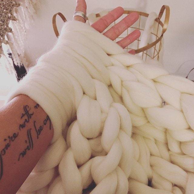 Make Chunky Knit Blanket Wool Roving Top Yarm 8 lbs Pounds White DIY Roving Fiber Spinning, Make Your Own- chunky yarn , knitting yarn,