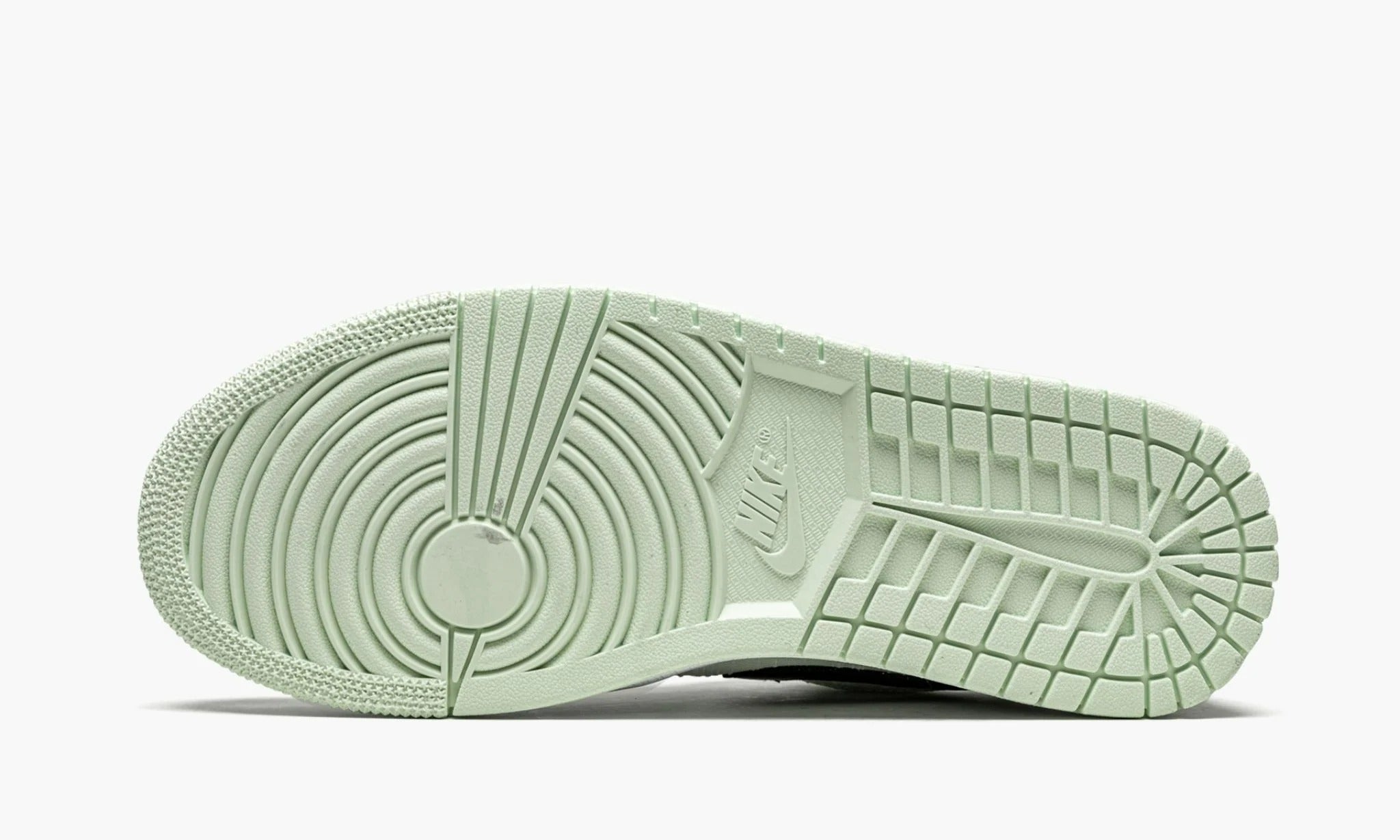 jordan 1 low se barely green