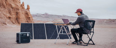 Das Bluetti Solarpanel PV420 betreibt deine Geräte stundenlang.