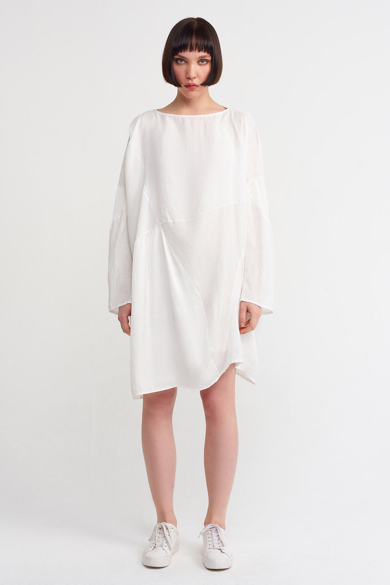 Kırık Beyaz Kumaş Bloklu, Geniş Yakalı Kısa Elbise-Y234014012 – NU