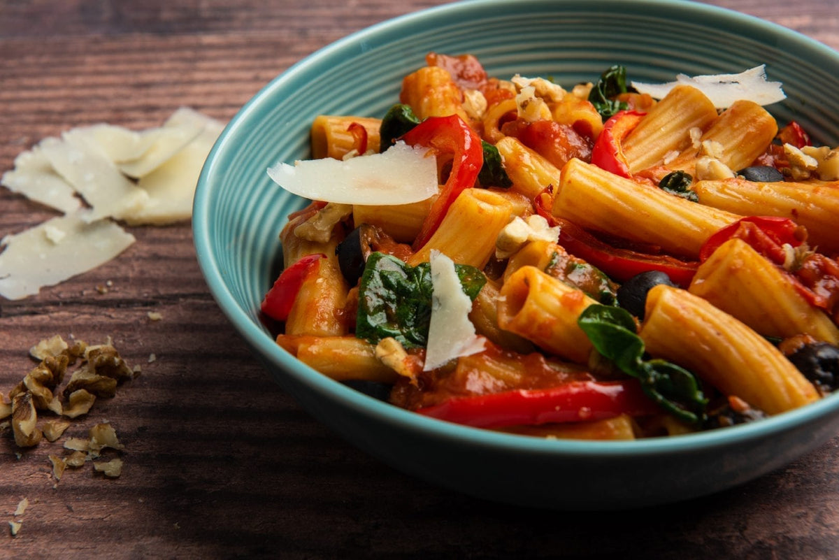 Pasta Arrabbiata with Roasted Red Pepper, Olives & Spinach – Bay's Kitchen