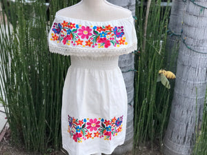 Vestido Blanco Estilo Campesina Floreado/White Cowgirl Dress with Flow –  Malintzyn