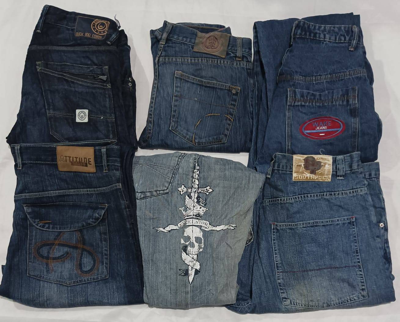 Branded Hip-hop jeans 24 pieces| Vintage Wholesale Marketplace | Fleek
