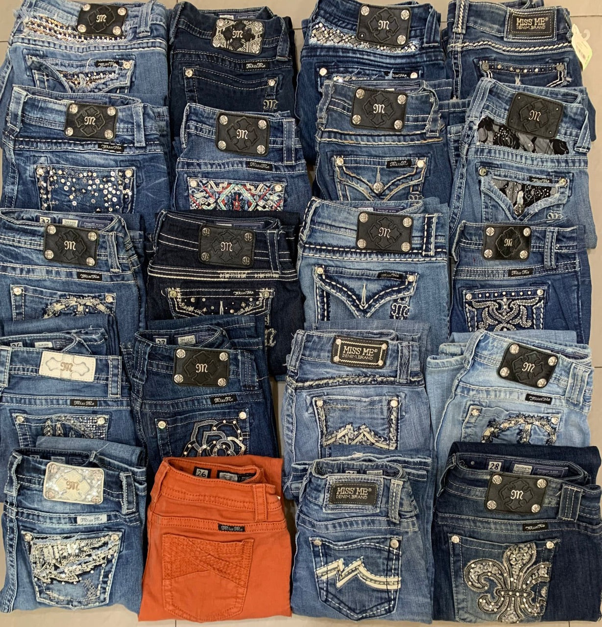 Miss Me / Rock Revival Jeans - 100 pieces, Vintage Wholesale Marketplace
