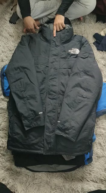 TNF Hyvent, Wind breakers and puffers mix - 13 pieces