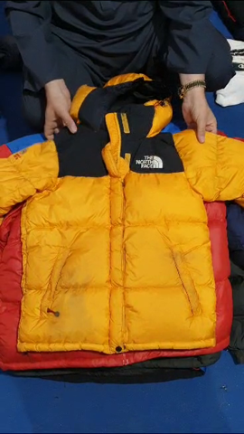 The north store face nuptse 900