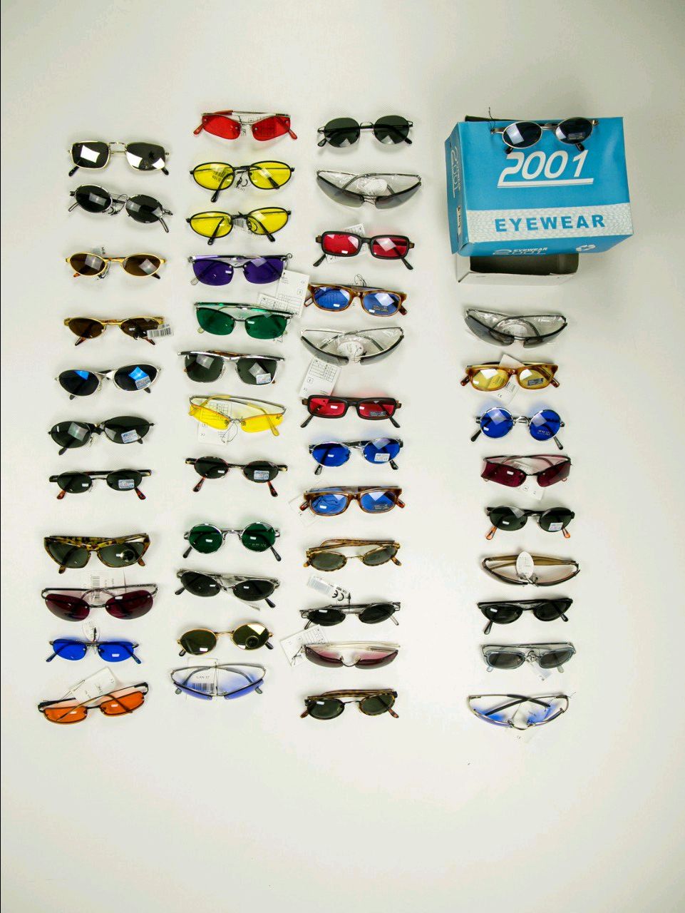 Sunglasses Deadstock Vintage / Y2k - 200 Pieces