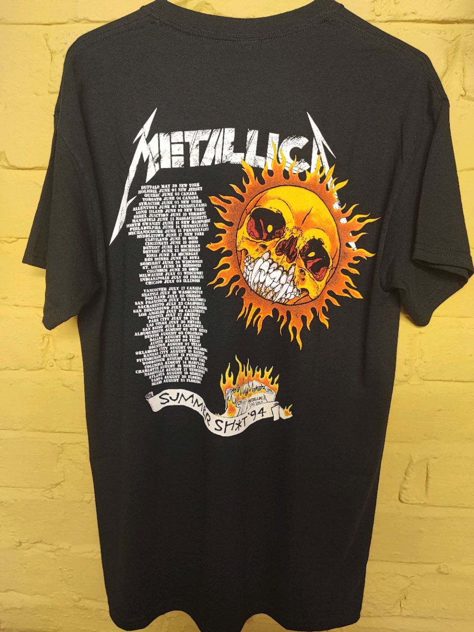 Metallica Graphic Print T-Shirts 16 Piece Brand New