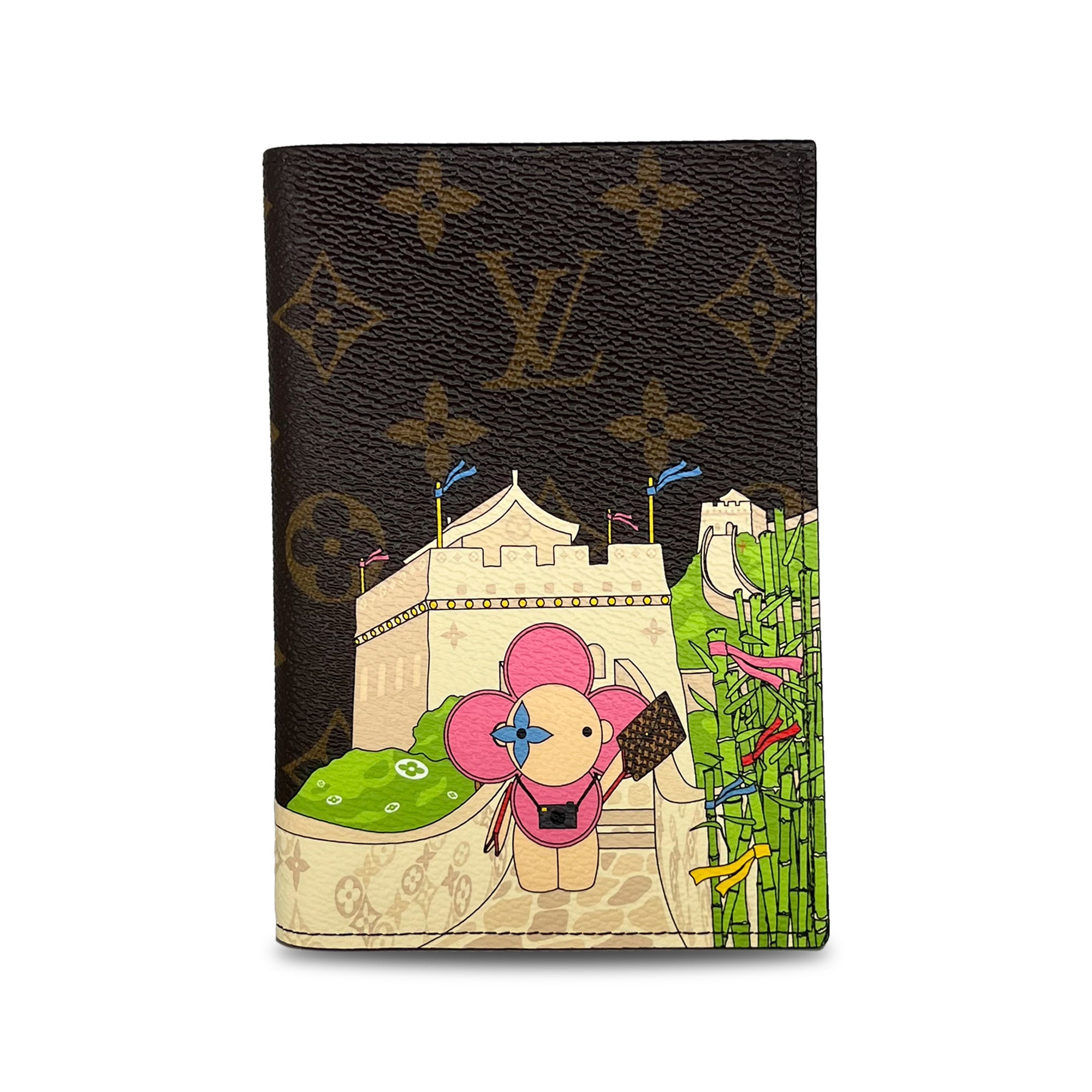 Louis Vuitton Kirigami canvas monogram medium – VintageBooBoo Pre owned  designer bags, shoes, clothes