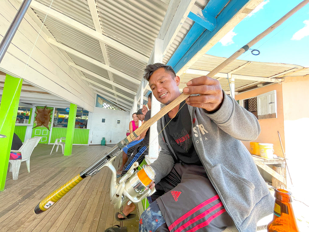 ガイアナ 村 居候 怪魚釣り