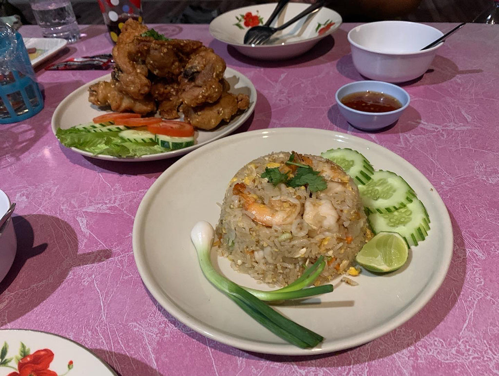 タイ　水上家屋　食事