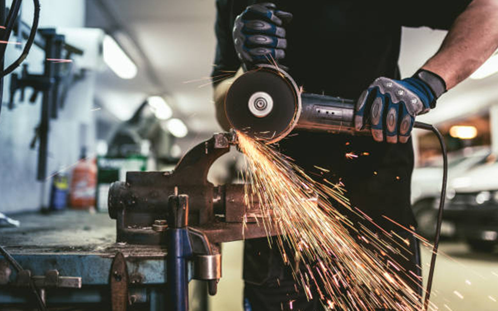 Cutting wheel at work