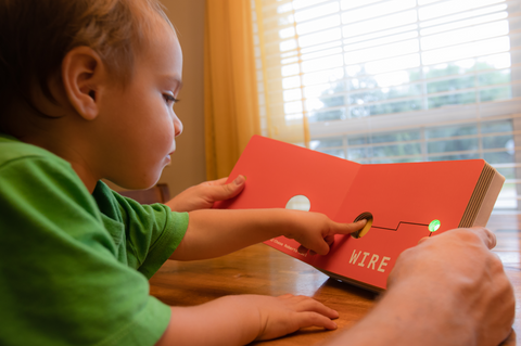 Teaching basic logic with Computer Engineering for Babies