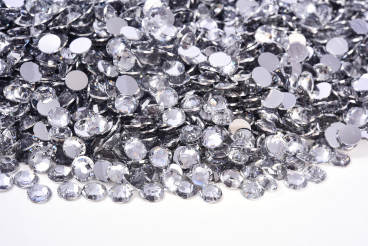 White resin rhinestones