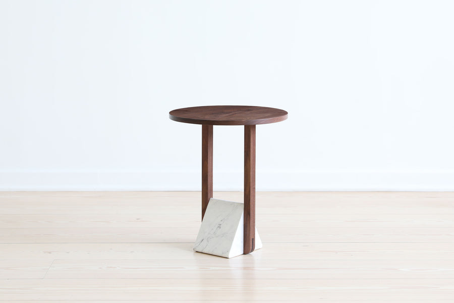 FOUNDATION SIDE TABLE Triangle