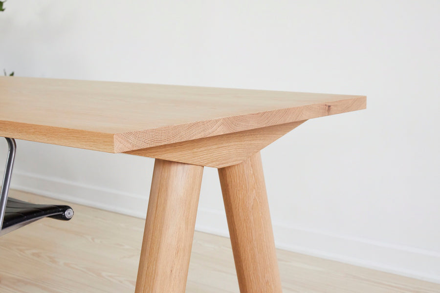 COLUMN WORK TABLE Angled Leg / Desk with Lighting