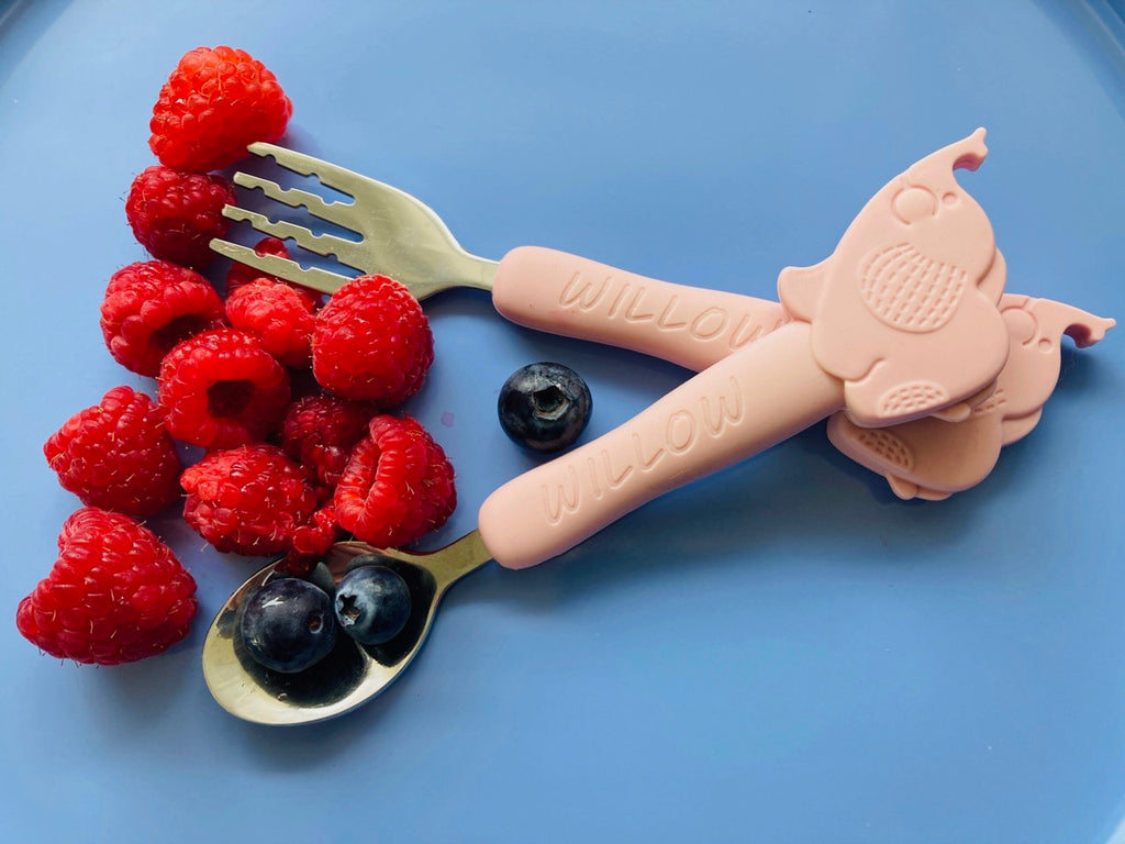 Personalised kids’ cutlery and fruit